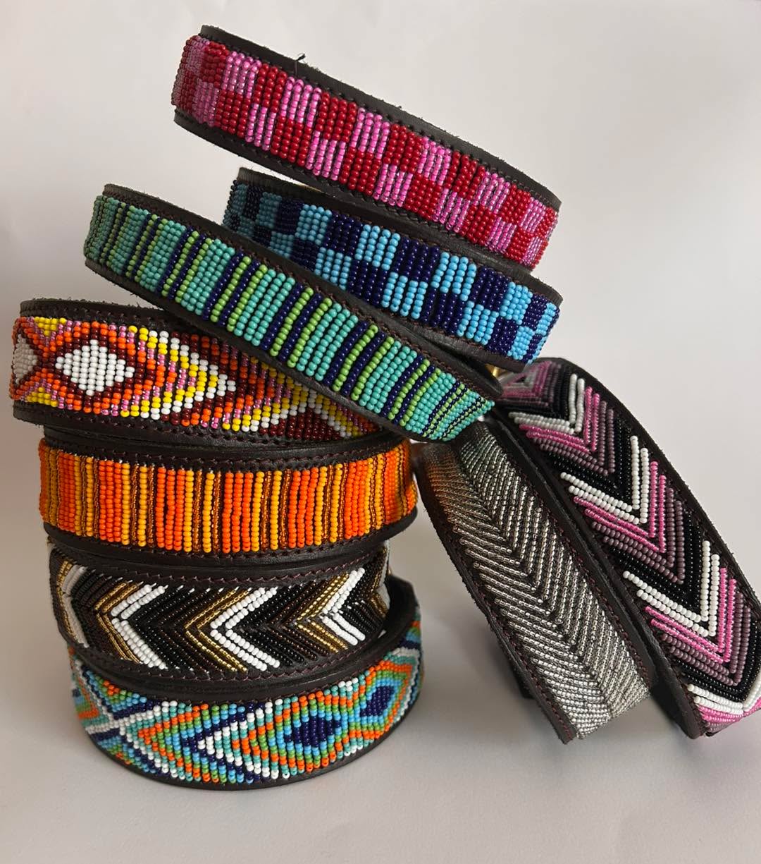 Uma para combinar com cada outfit 🐕🪭🌈
Escolhe a tua e envia-nos mensagem!!! 💌#naki #portuguesebrand #compraportugues #marcaportuguesa #caesportugueses #caes #caesfelizes #caesfofos #perros #pet #petlover #dogs #dogslove #leather #leathercollars #dogcollars #maasai #maasaibeadwork #kenya