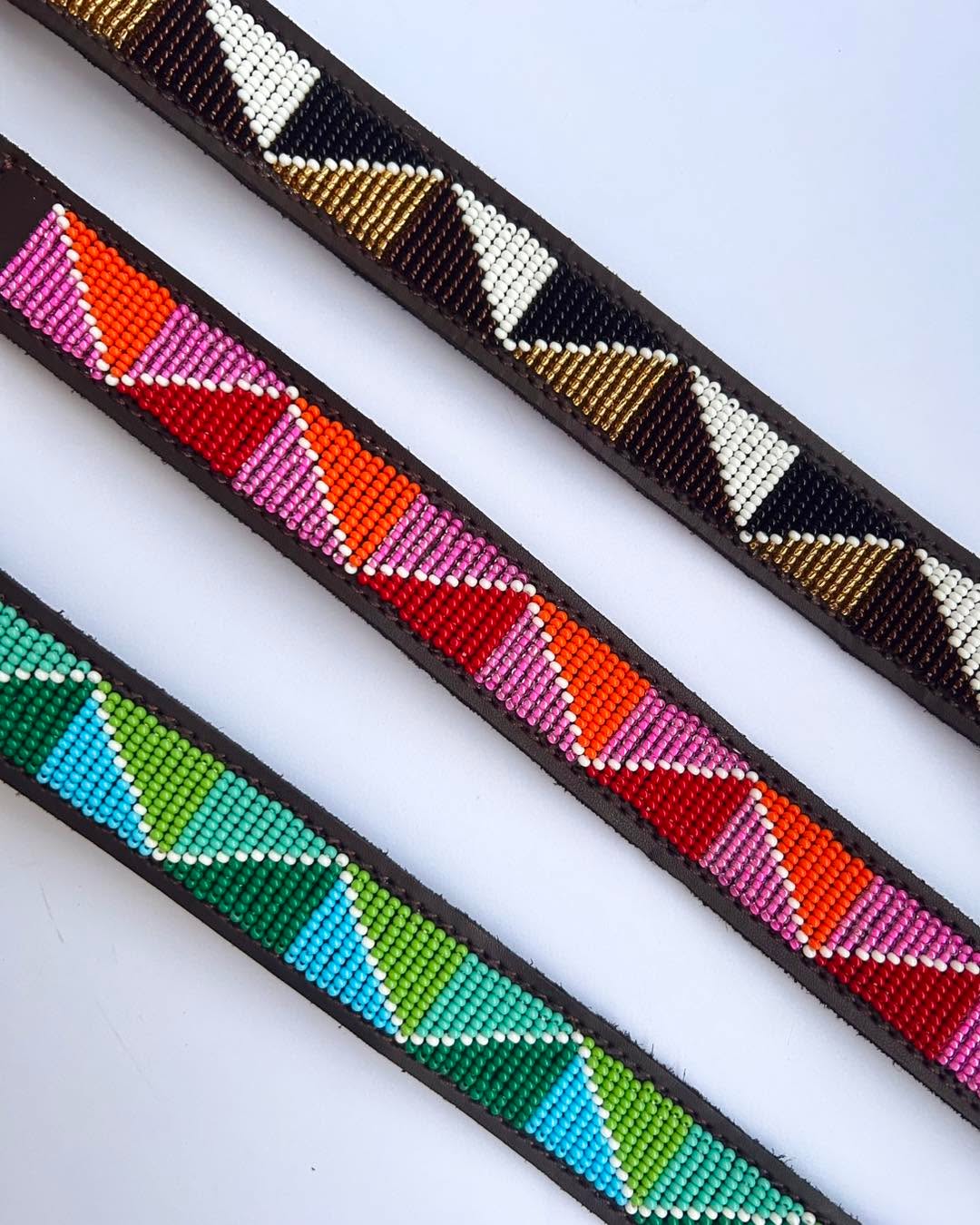 🦋🌿🌹💖🍊🤎❕
Tons de verão mas ao mesmo tempo que ficam bem sempre e para sempre!!#naki #portuguesebrand #compraportugues #marcaportuguesa #caesportugueses #caes #caesfelizes #caesfofos #perros #pet #petlover #dogs #dogslove #leather #leathercollars #dogcollars #maasai #maasaibeadwork #kenya